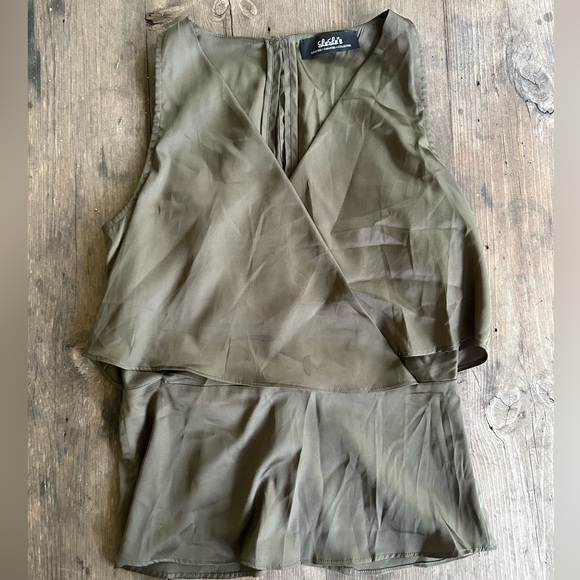 LuLu’s Olive Green Silk Blouse - Picture 1 of 3